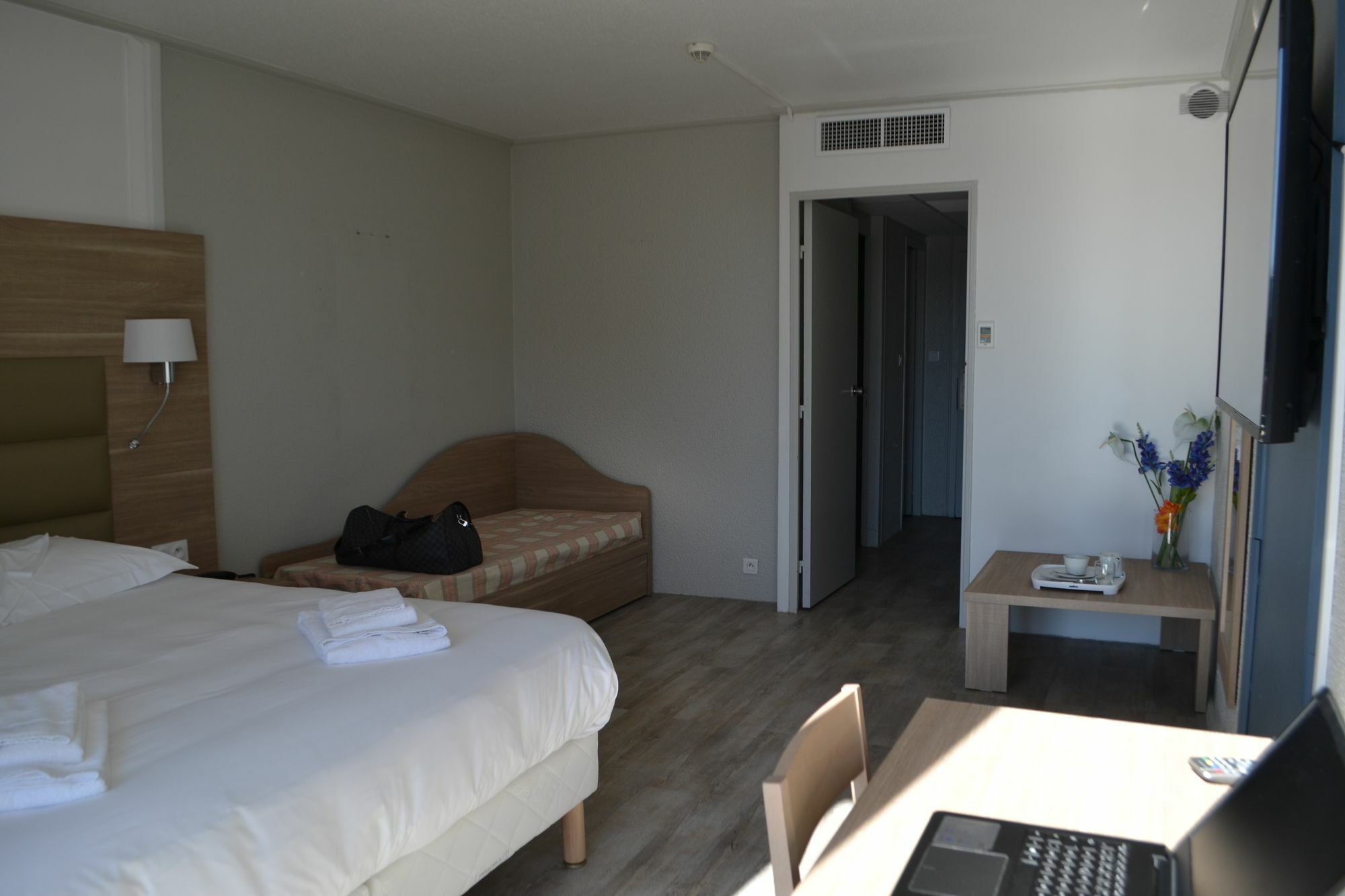 אביניון Yes Hotel מראה חיצוני תמונה
